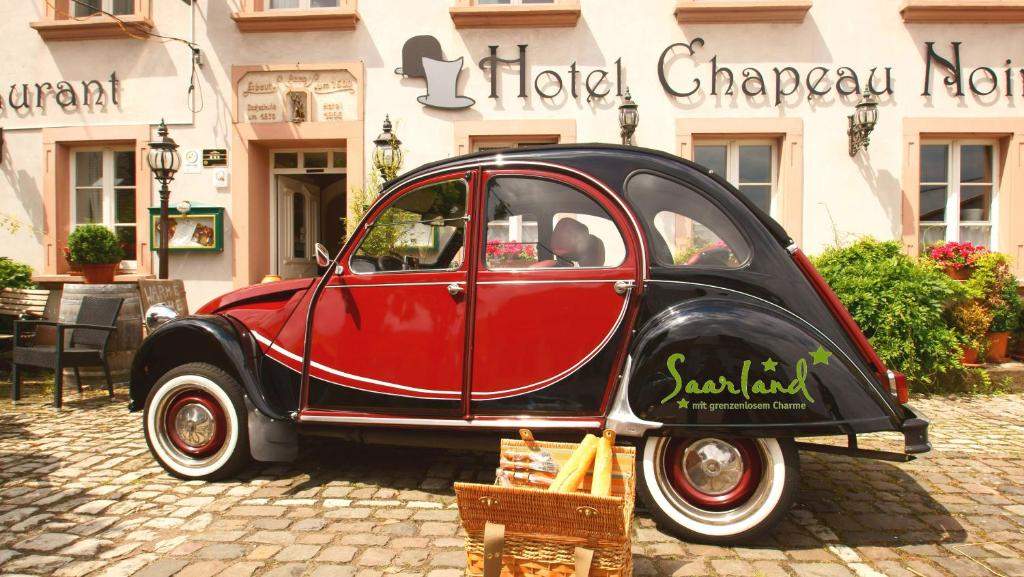 Außenansicht Hotel Chapeau Noir, Überherrn/Saarland
